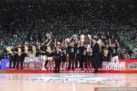 LPL第一中单易主，首次挑战Faker！T1创造巨大冷门，实力突然进化